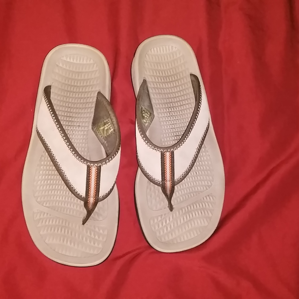 LANS'END FLIPFLOPS TAN,BROWN AND ORANGE TRIM,BEACH